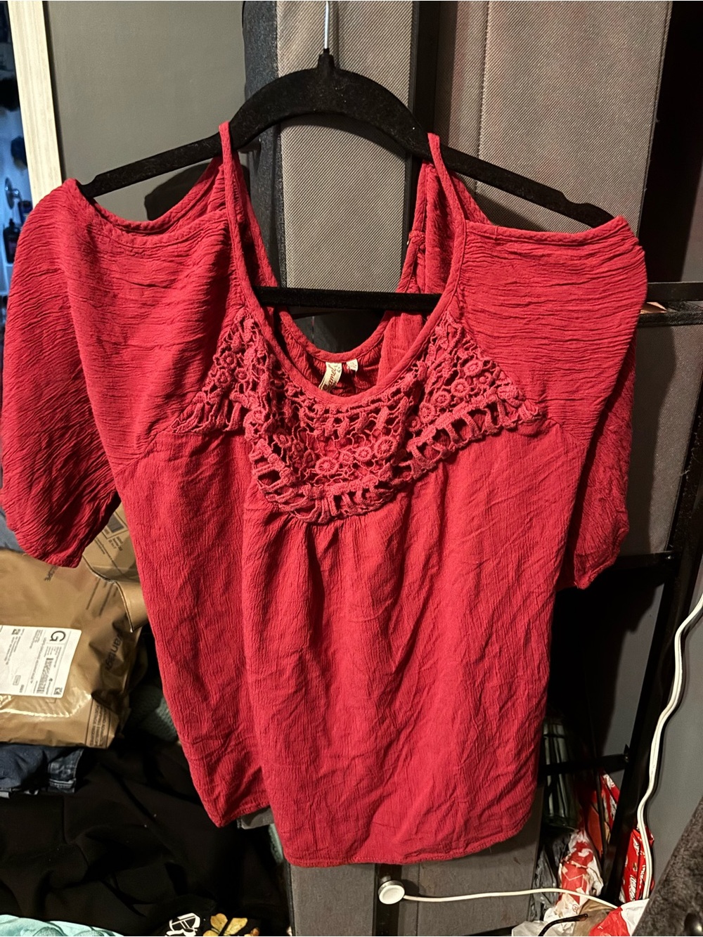 Red Camel Women’s Red Crochet Yoke Cold-Shoulder Top XL